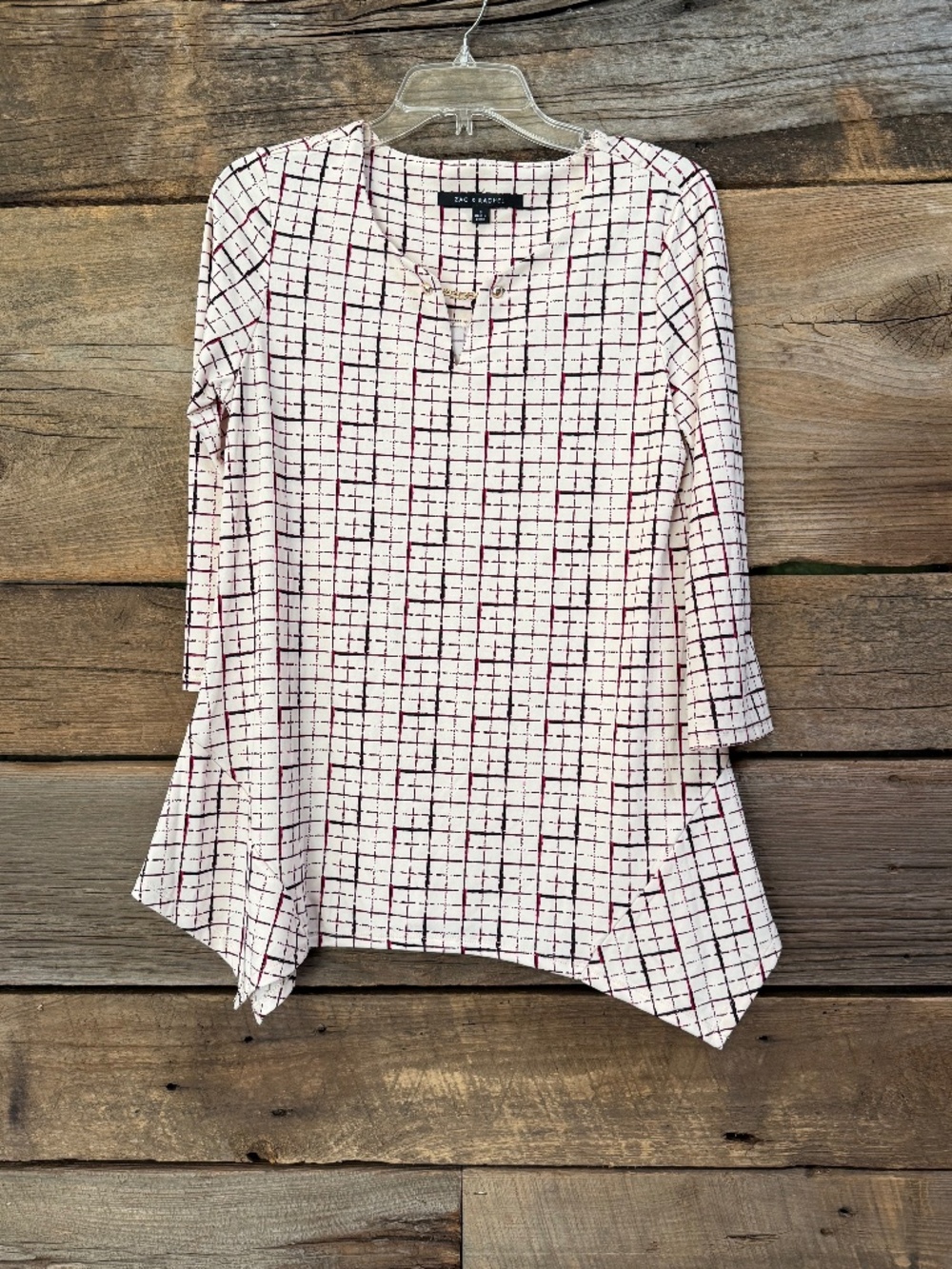Zac and Rachel Geometric print top with shark bite hemline, S